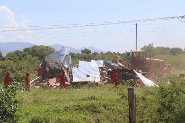 LNM DEMOLISH STRUCTURES ON ILLEGALLY OCCUPIED MUNICIPAL LAND ON THE REMAINDER OF FARM VOORSPOED